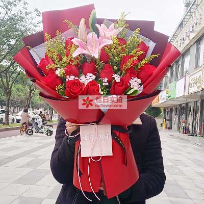 南通19朵红玫瑰百合，与你幸福前行