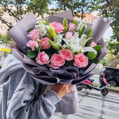 南通11朵戴安娜粉玫瑰百合，与你一起追逐梦想