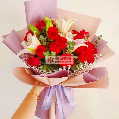 南通18朵红玫瑰百合，真情相守一生